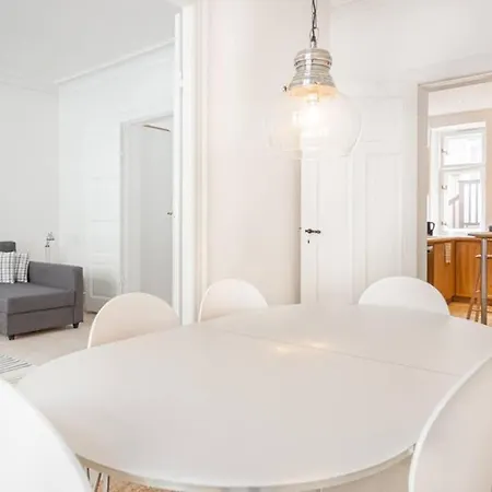 Apartment With Cosy Backyard In Vibrant Area. Copenhagen